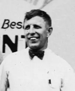 Lloyd Eyer