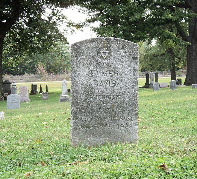 Elmer Davis headstone