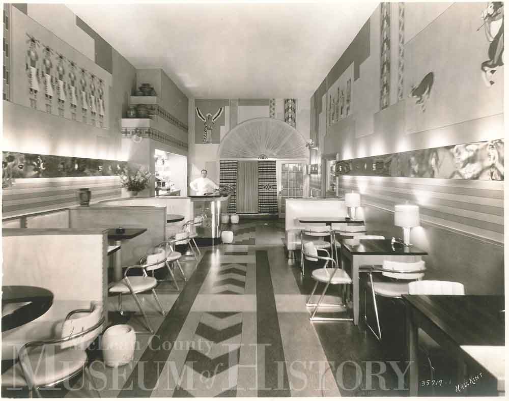 Illinois Hotel's tap room and coffee shop, 1943.